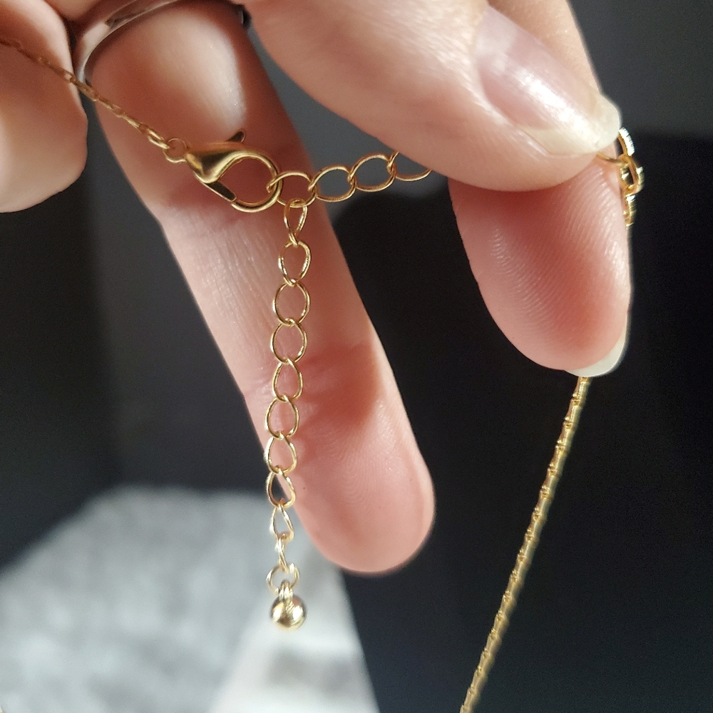 Compass Gold Necklace- New - Picture 4 of 4